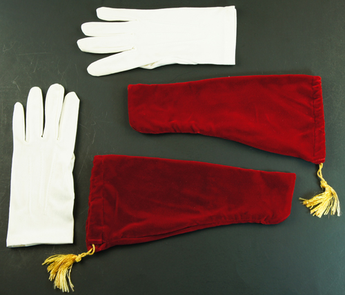 DuelingPistolsGloves_SM.jpg